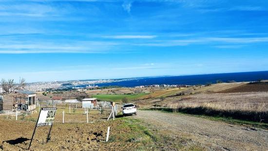 Preisgünstiges Grundstück Mit Freiem Blick Auf Meer, Natur Und Stadt, Bebauungsplan Für 20 % Zweigeschossige Bebauung.