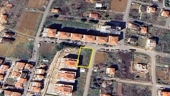 Eckgrundstück Mit Coupon, Geeignet Für 9 2+1-Apartmentprojekte Im Stadtteil Tekirdağ Topağaç