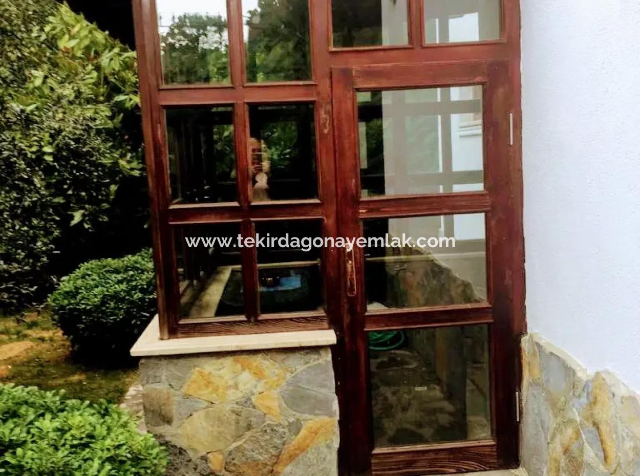 Luxuriöse Ultra-Villa Mit Tauschpool Und Tiefgarage