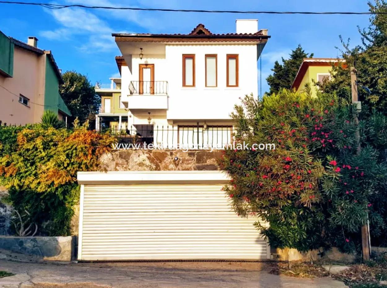 Luxuriöse Ultra-Villa Mit Tauschpool Und Tiefgarage