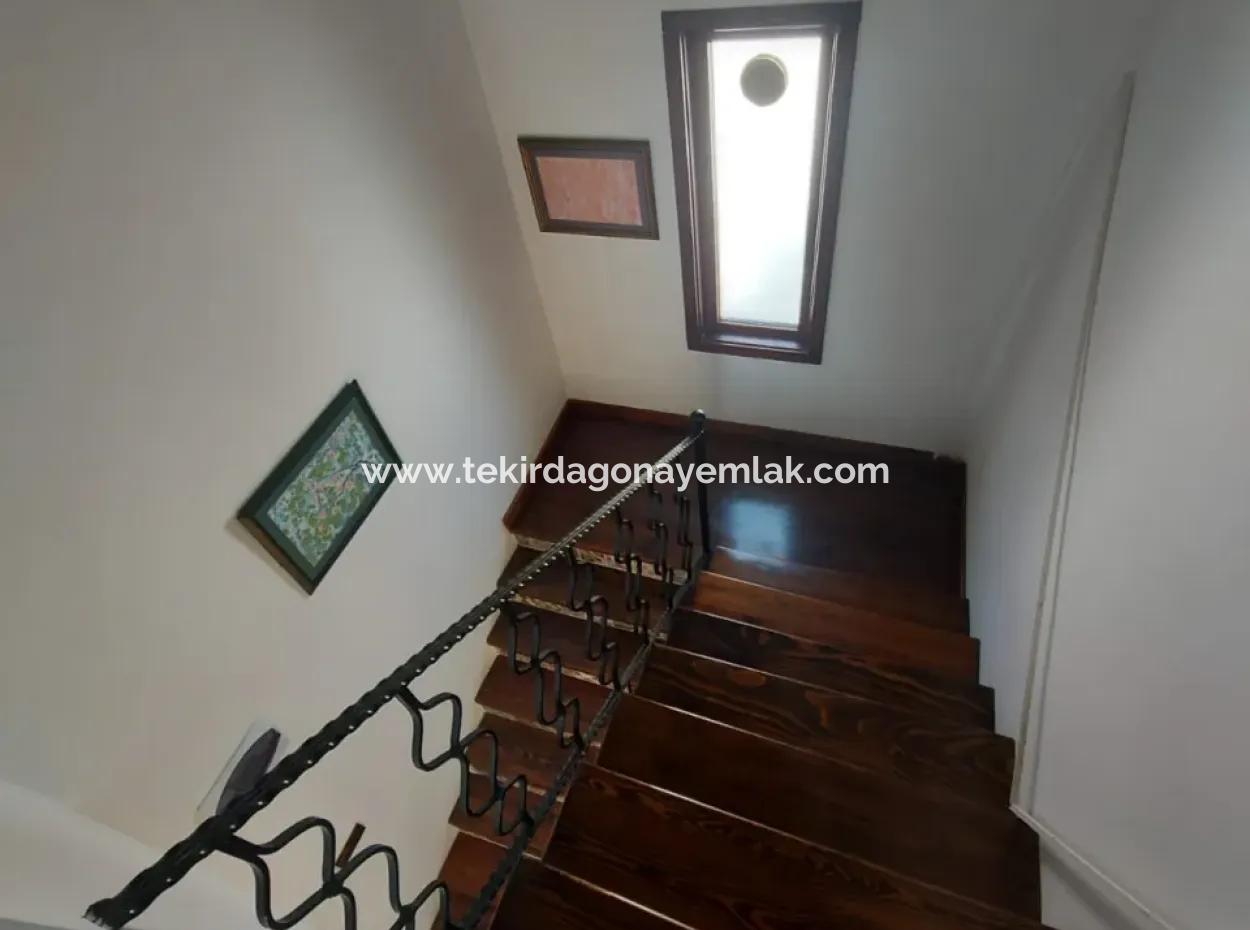 Luxuriöse Ultra-Villa Mit Tauschpool Und Tiefgarage