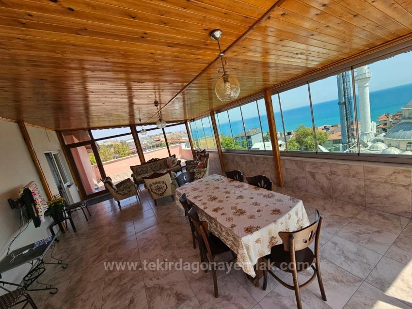 Complete Building For Sale: 6 Units Of 3+1 And 2 Units Of 210 M2 Workplaces