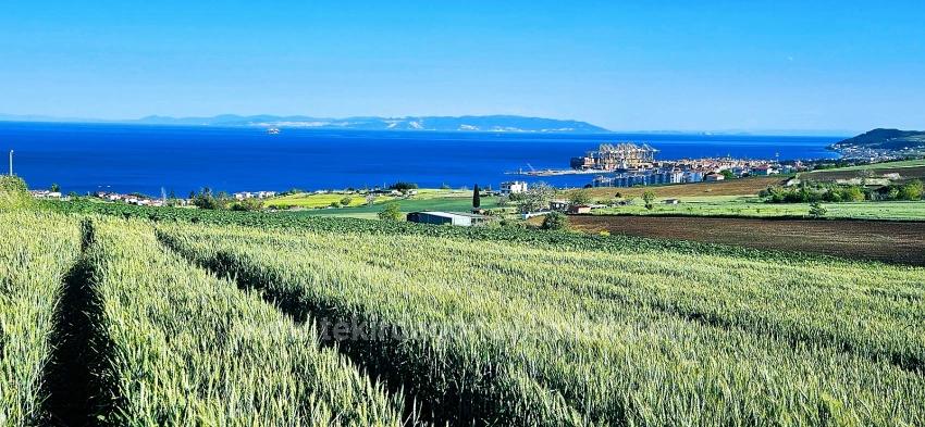 Земля Подходит Для Кооперативных И Строительных Проектов С 50 Квартирами И Панорамным Видом На Море И Природу.