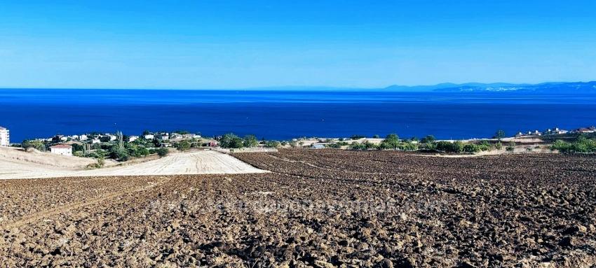 **Земельный Участок С Полным Видом На Море И Разрешением На Строительство (30%) Трехэтажного Здания В Районе Топагач, Текирдаг.**
