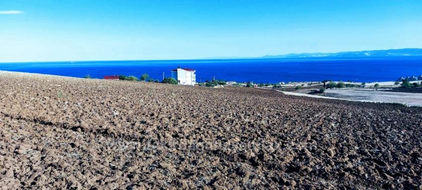 **Земельный Участок С Полным Видом На Море И Разрешением На Строительство (30%) Трехэтажного Здания В Районе Топагач, Текирдаг.**