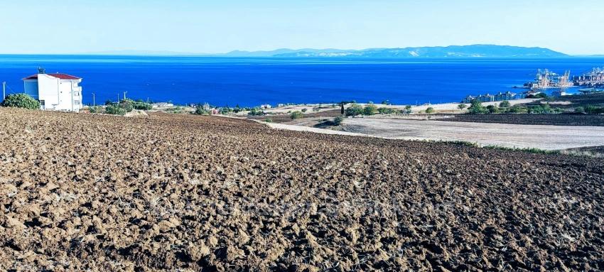 **Земельный Участок С Полным Видом На Море И Разрешением На Строительство (30%) Трехэтажного Здания В Районе Топагач, Текирдаг.**