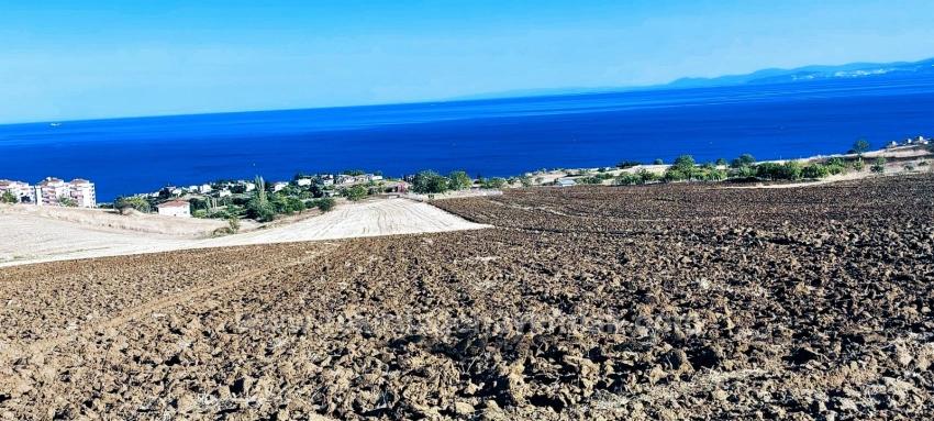 **Земельный Участок С Полным Видом На Море И Разрешением На Строительство (30%) Трехэтажного Здания В Районе Топагач, Текирдаг.**