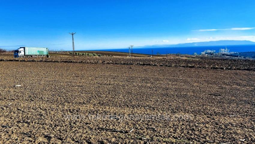Fabrikalar Bölgesinde Kısa Vadede Yüksek Pirim Yapıcak Bölgede Fırsat Arazi