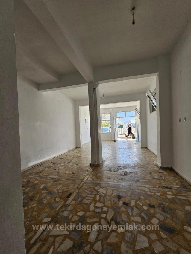 Komple Satılık Bina 6Adet 3+1 2 Adet 210 M2 İş Yeri