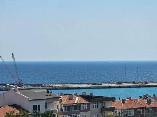 Komple Satılık Bina 6adet 3+1 2 Adet 210 M2 İş Yeri