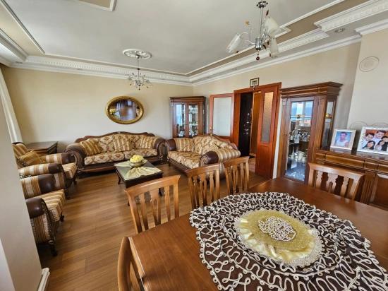 Komple Satılık Bina 6adet 3+1 2 Adet 210 M2 İş Yeri
