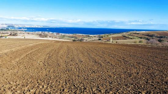 Tekirdağ Barbaros'ta Panoramik Deniz Ve Şehir Manzaralı Arsa