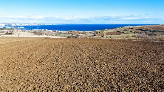 Tekirdağ Barbaros'ta Panoramik Deniz Ve Şehir Manzaralı Arsa